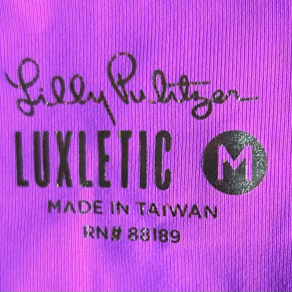 Lilly Pulitzer Luxletic High Rise Weekender Leggings Onyx - Picture 7 of 16
